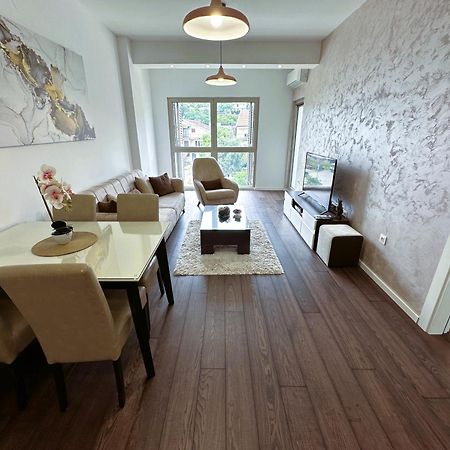 Stan Na Dan Podgorica Apartment Luaran gambar