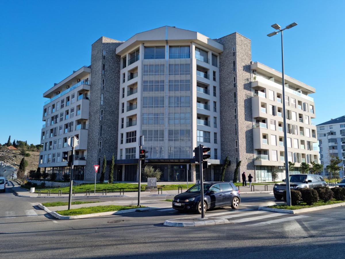 Stan Na Dan Podgorica Apartment Luaran gambar
